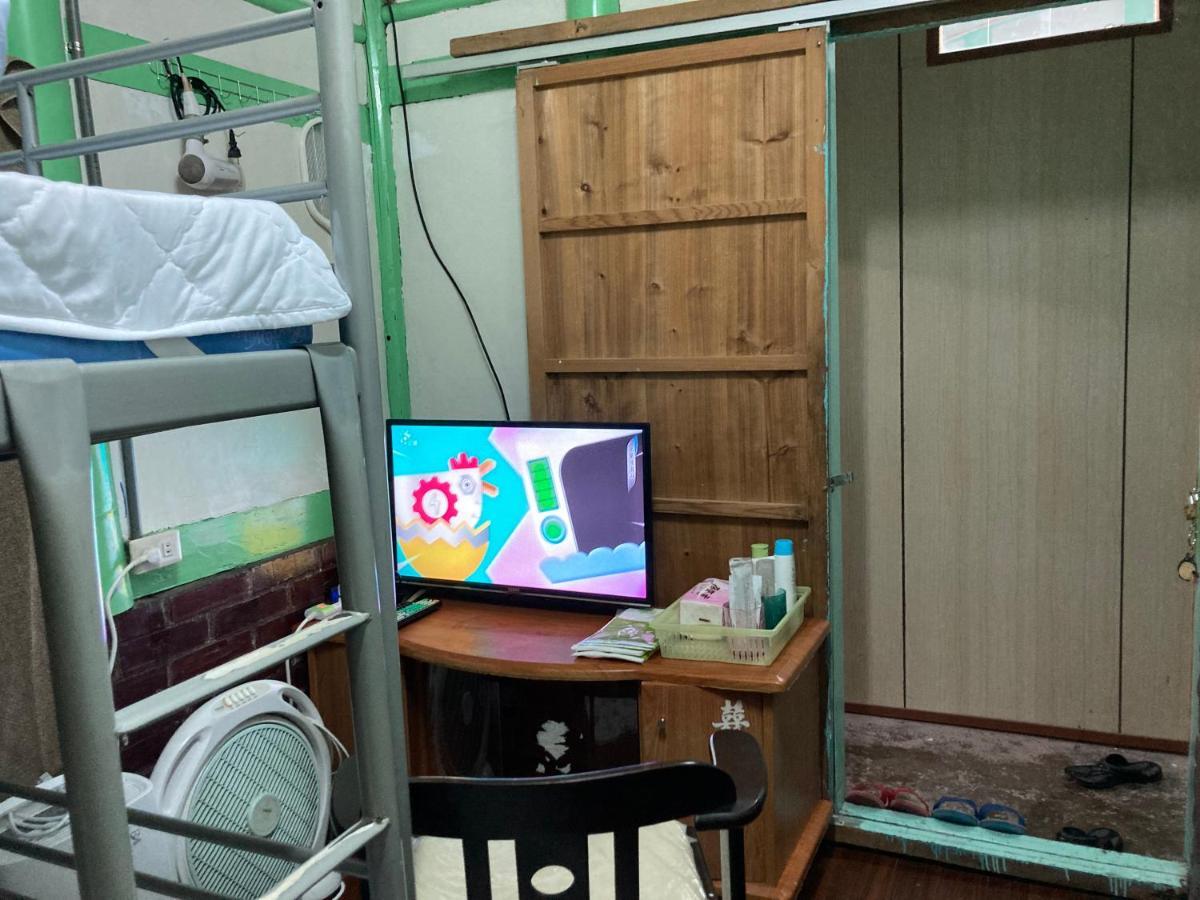 老老街 誠君民宿 Фэньчиху Экстерьер фото